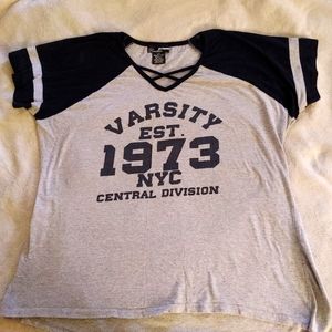 BOGO🌺Paradisio Varsity T-Shirt Size 2X